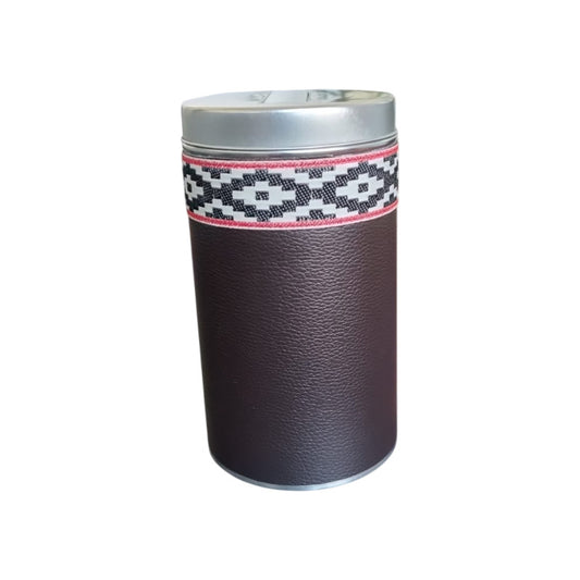 Yerbera Forrada Con Pico Vertedor En Acero Marrón