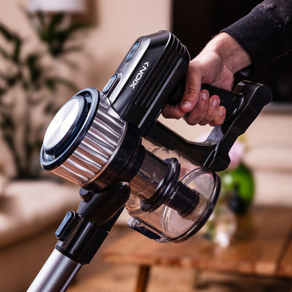 Aspiradora Vertical Inalámbrica Xion Xi-vcw222 Color Negro